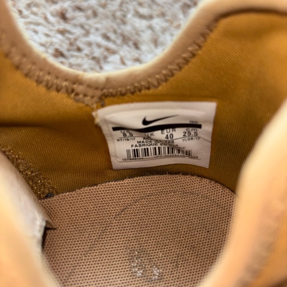 Nike Air Beige Athletic Shoes size 8.5 - Picture 7 of 9